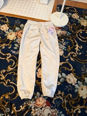 Kyoyo Yummy Joggers in cream- NWT. Retail 35